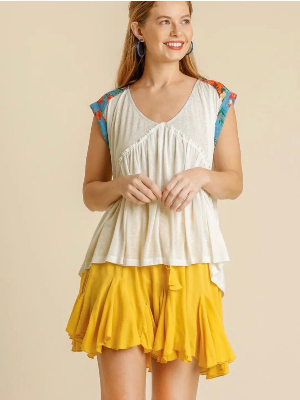Umgee Sheer Floral Print V-Neck Short Folded Sleeve Ruffle Trimmed Top NEW